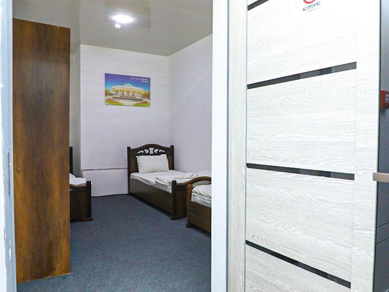 House De Moon Hostel Tashkent Room photo