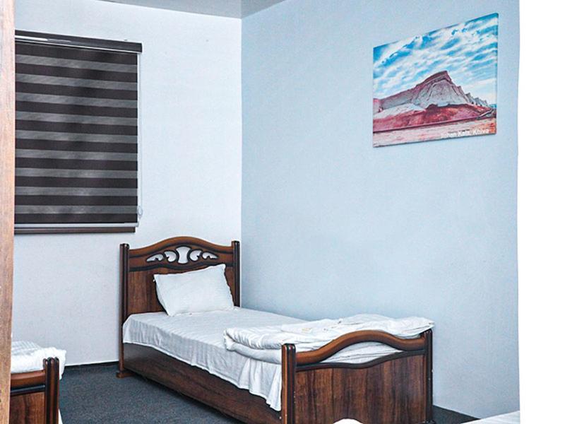 House De Moon Hostel Tashkent Room photo
